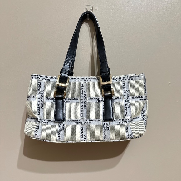Samantha Thavasa New York Hand Bag - Picture 3 of 11